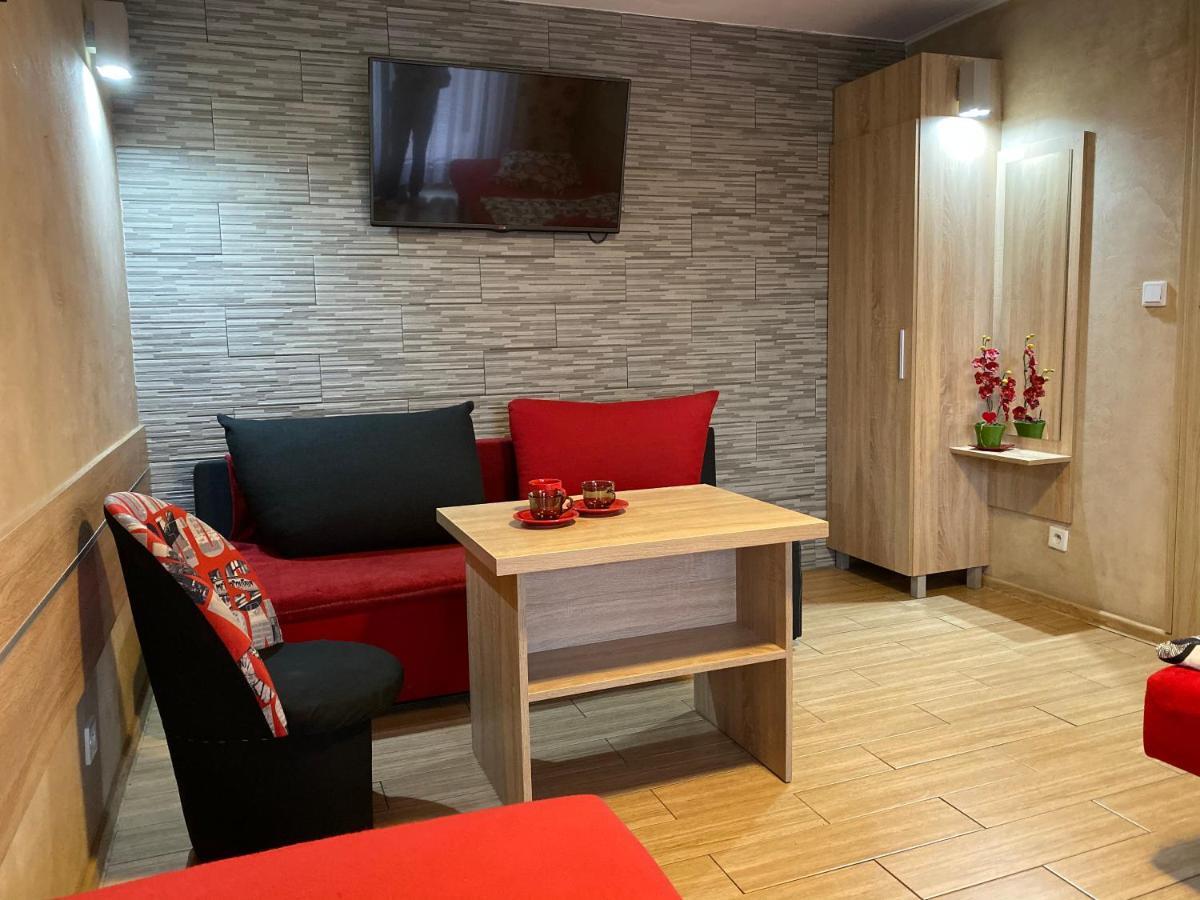Klinkierowa Rezydencja Gniezno Bagian luar foto