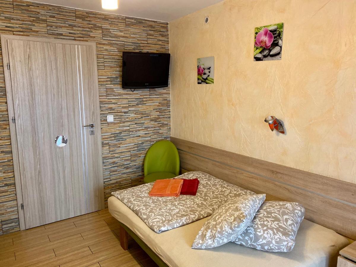 Klinkierowa Rezydencja Gniezno Bagian luar foto