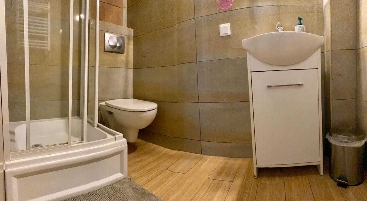 Klinkierowa Rezydencja Gniezno Bagian luar foto