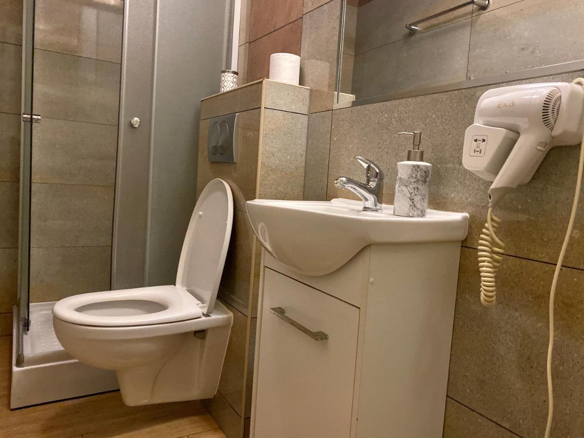 Klinkierowa Rezydencja Gniezno Bagian luar foto