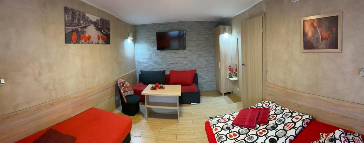 Klinkierowa Rezydencja Gniezno Bagian luar foto